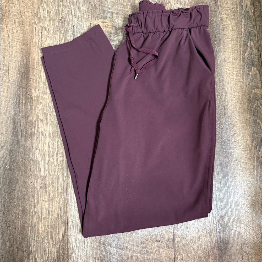 Lululemon Athletica Burgundy Women's On The Fly pants